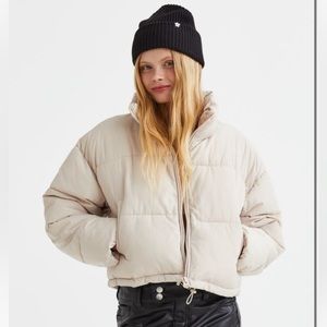 Zara Off White Puffer jacket sz S but runs more like medium.